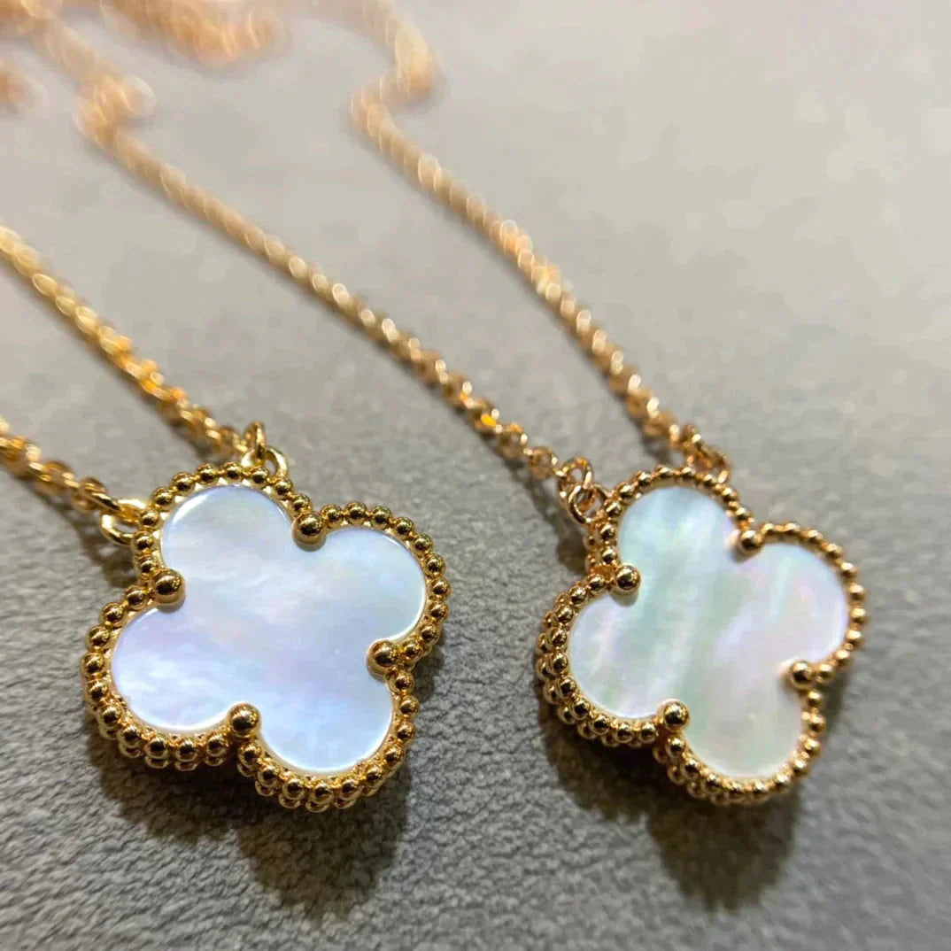 BIJOUX CLOVER 15MM ホワイト マザーオブパール ネックレス