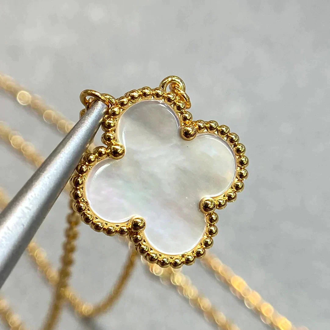 BIJOUX CLOVER 15MM ホワイト マザーオブパール ネックレス