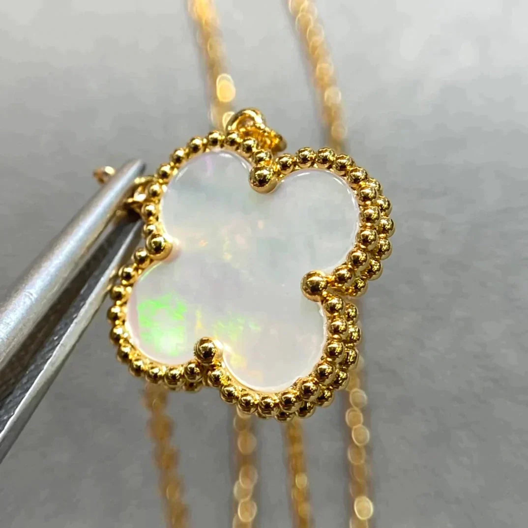 BIJOUX CLOVER 15MM ホワイト マザーオブパール ネックレス