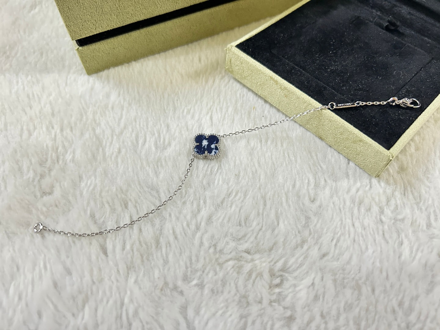 【BIJOUX】クローバー1モチーフ ピーターサイト ブレスレット