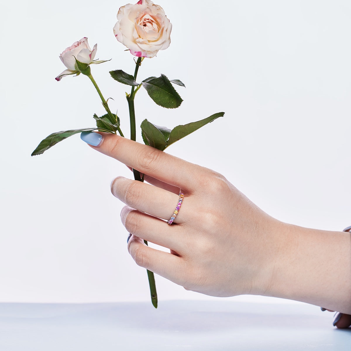 [Goodv] Bague de fête à coupe ronde éblouissante et resplendissante