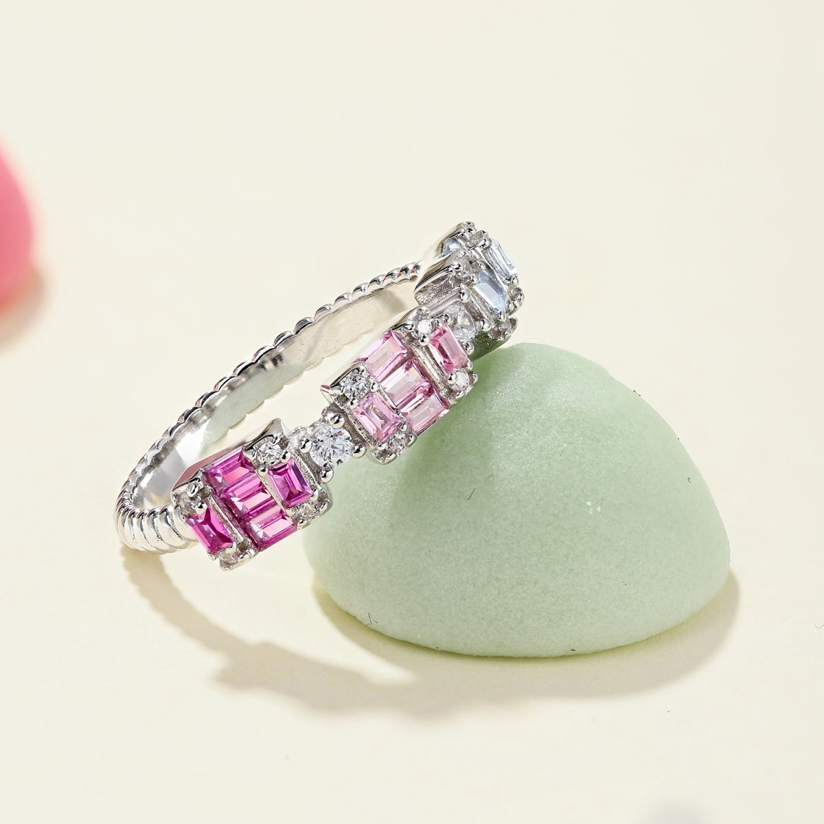 [Goodv] Bague de fête unique et colorée en émeraude taillée