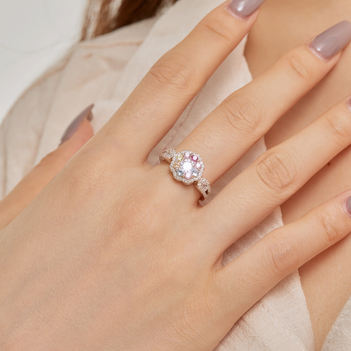 [Goodv] Bague de mariage délicate et colorée en forme de fleur coupée ronde