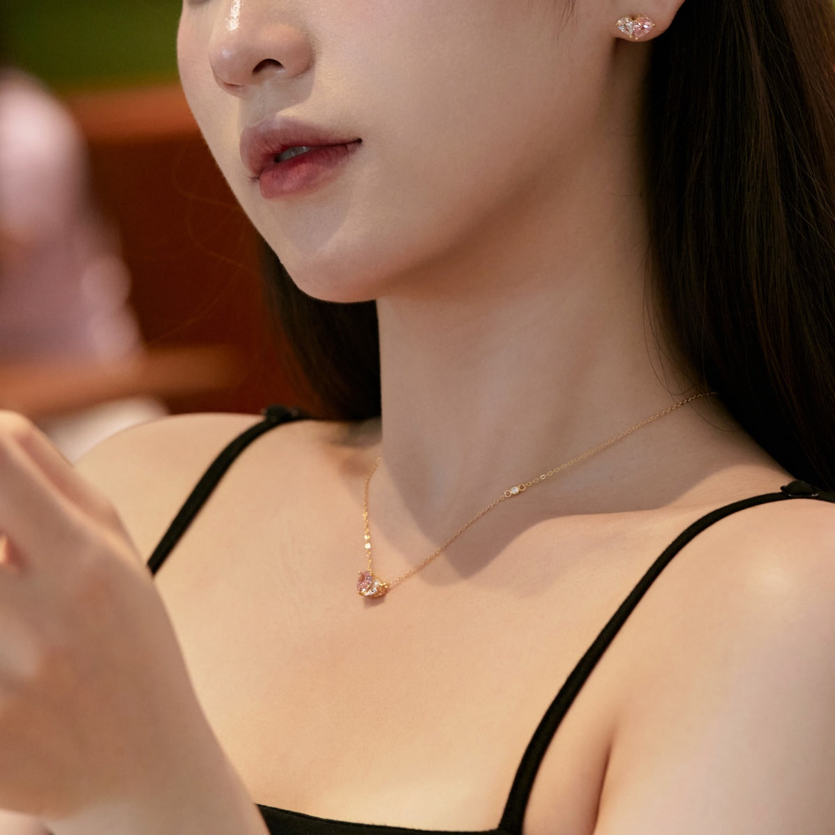 [Goodv]Dazzling Elegant Heart Cut Lover Earrings