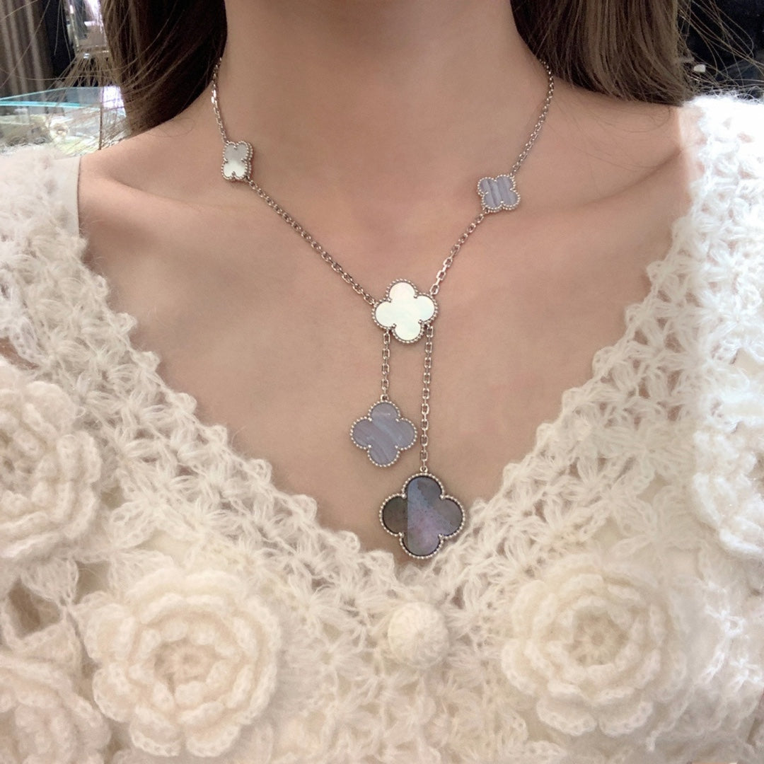 [BIJOUX]CLOVER MOP CHALCEDONY NECKLACE SILVER 6 MOTIF