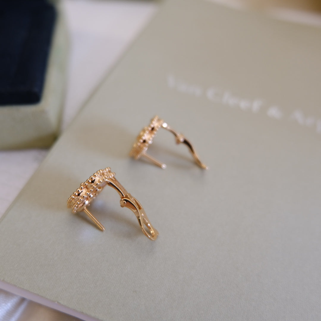 [BIJOUX]LUCKY PINK GOLD WHITE MOP EARRINGS