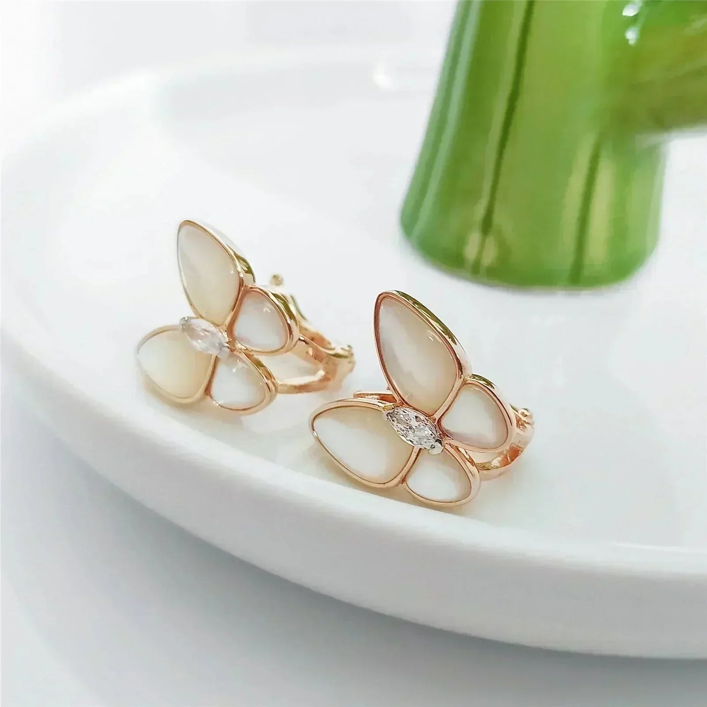 [BIJOUX]BUTTERFLY MOP DIAMOND EARRINGS