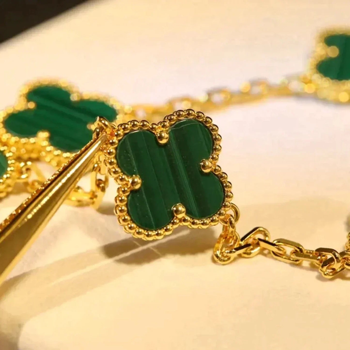 [BIJOUX]CLOVER 5 MOTIFS MALACHITE BRACELET