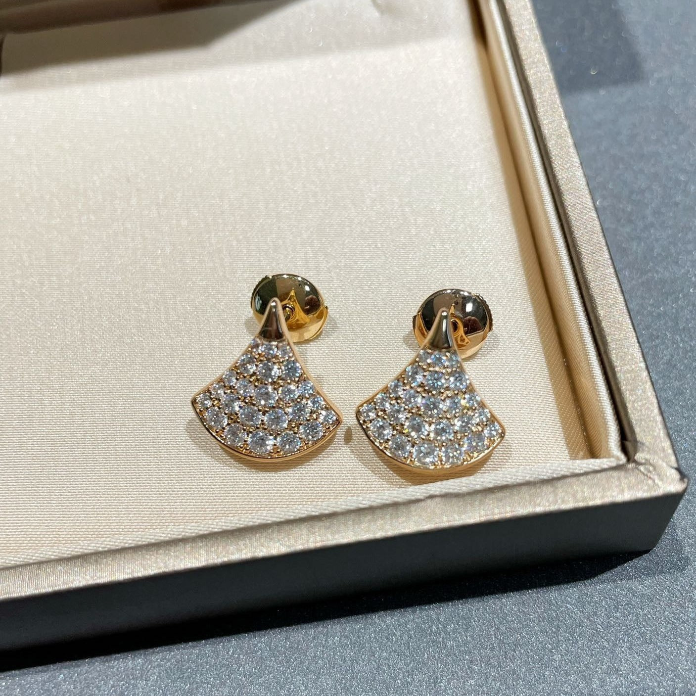 [BIJOUX]BOUCLES D'OREILLES CLOUS DE RÊVE DIAMANT