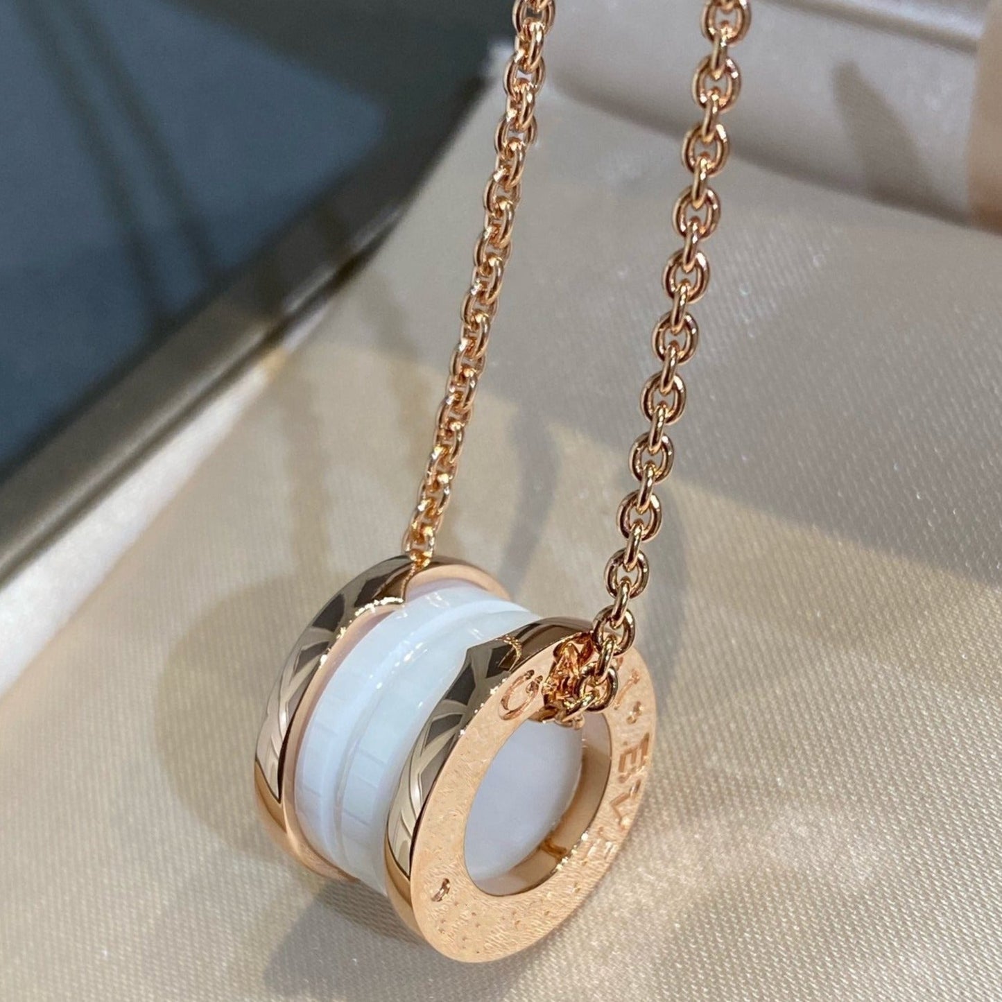 [BIJOUX]ZERO 1 WHITE CERAMIC PINK GOLD NECKLACE