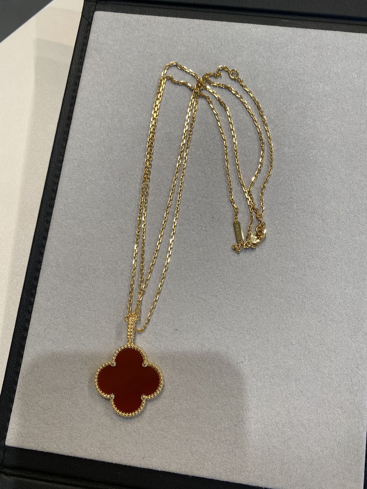 [BIJOUX]CLOVER 25MM NECKLACE GOLD CARNELIAN