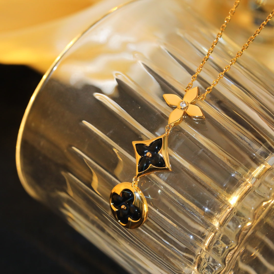 [BIJOUX]STAR AND SUN ONYX PINK GOLD NECKLACE