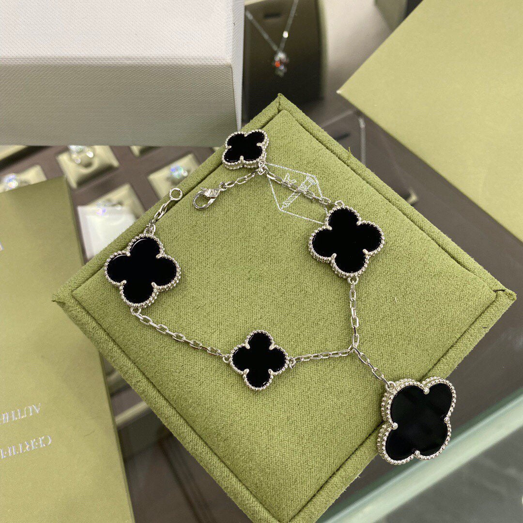 [BIJOUX]CLOVER 5 MOTIFS SIVLER ONYX BRACELET