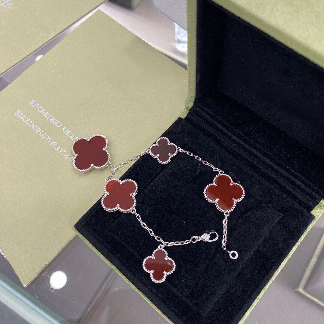 [BIJOUX]CLOVER 5 MOTIFS SIVLER CARNELIAN BRACELET