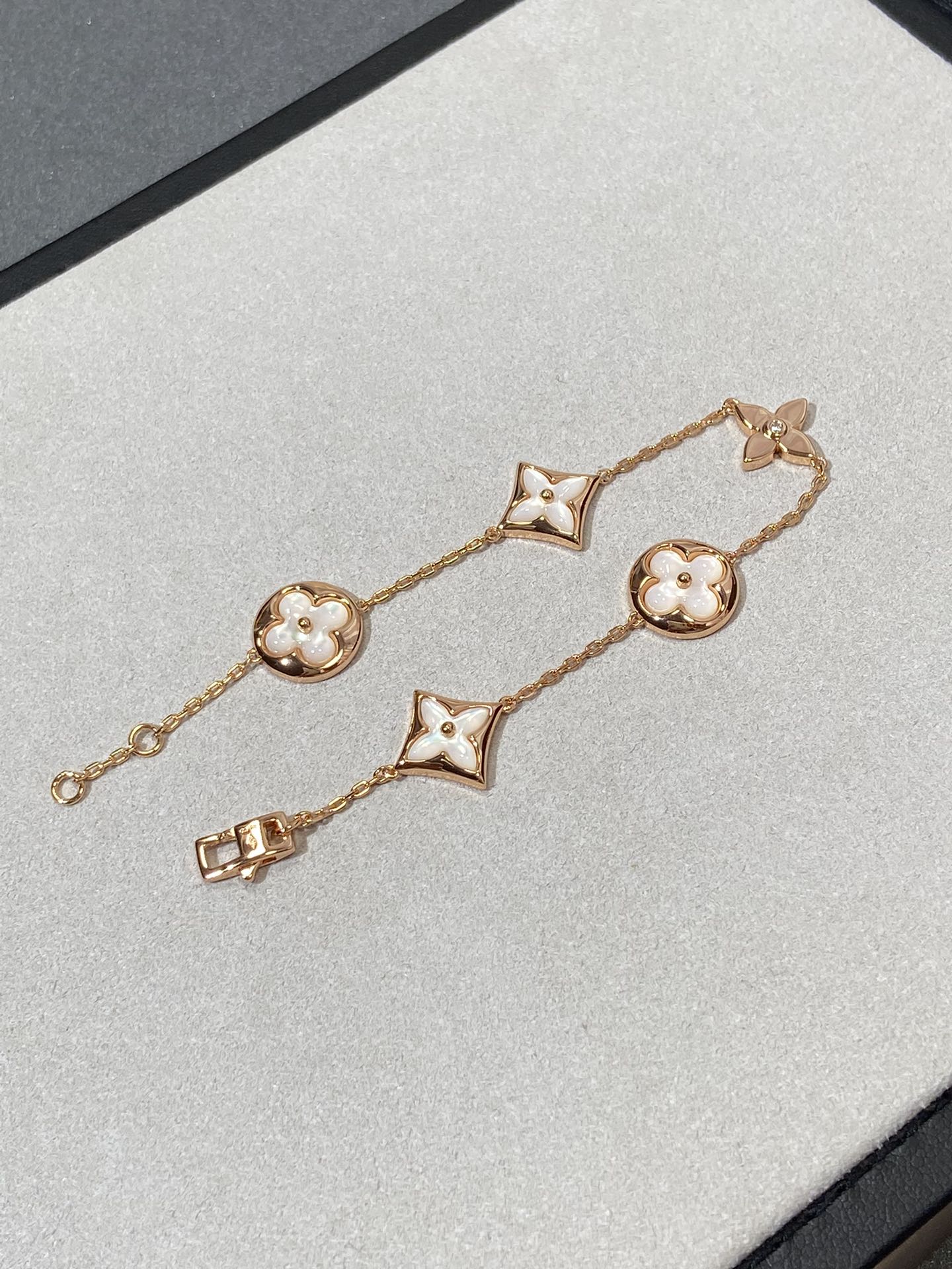 [BIJOUX]STAR AND SUN 5 MOTIF MOP PINK GOLD BRACELET