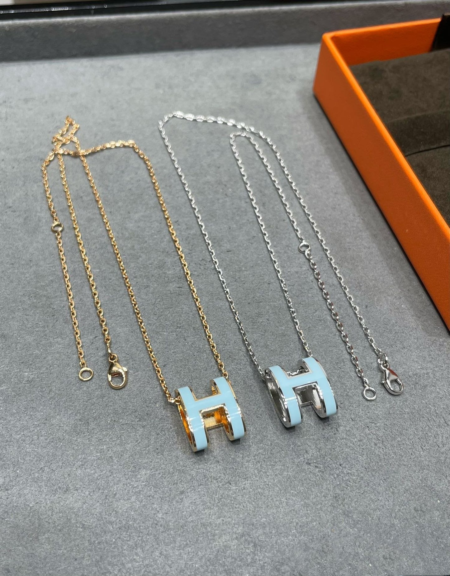 [BIJOUX]POP H SKY BLUE NECKLACE