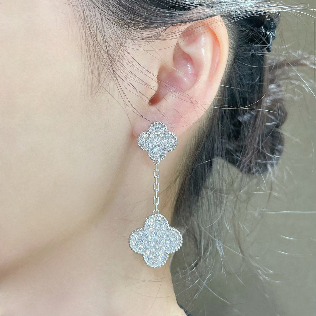 [BIJOUX]CLOVER 2 MOTIFS DIAMOND PAVED SILVER EARRINGS