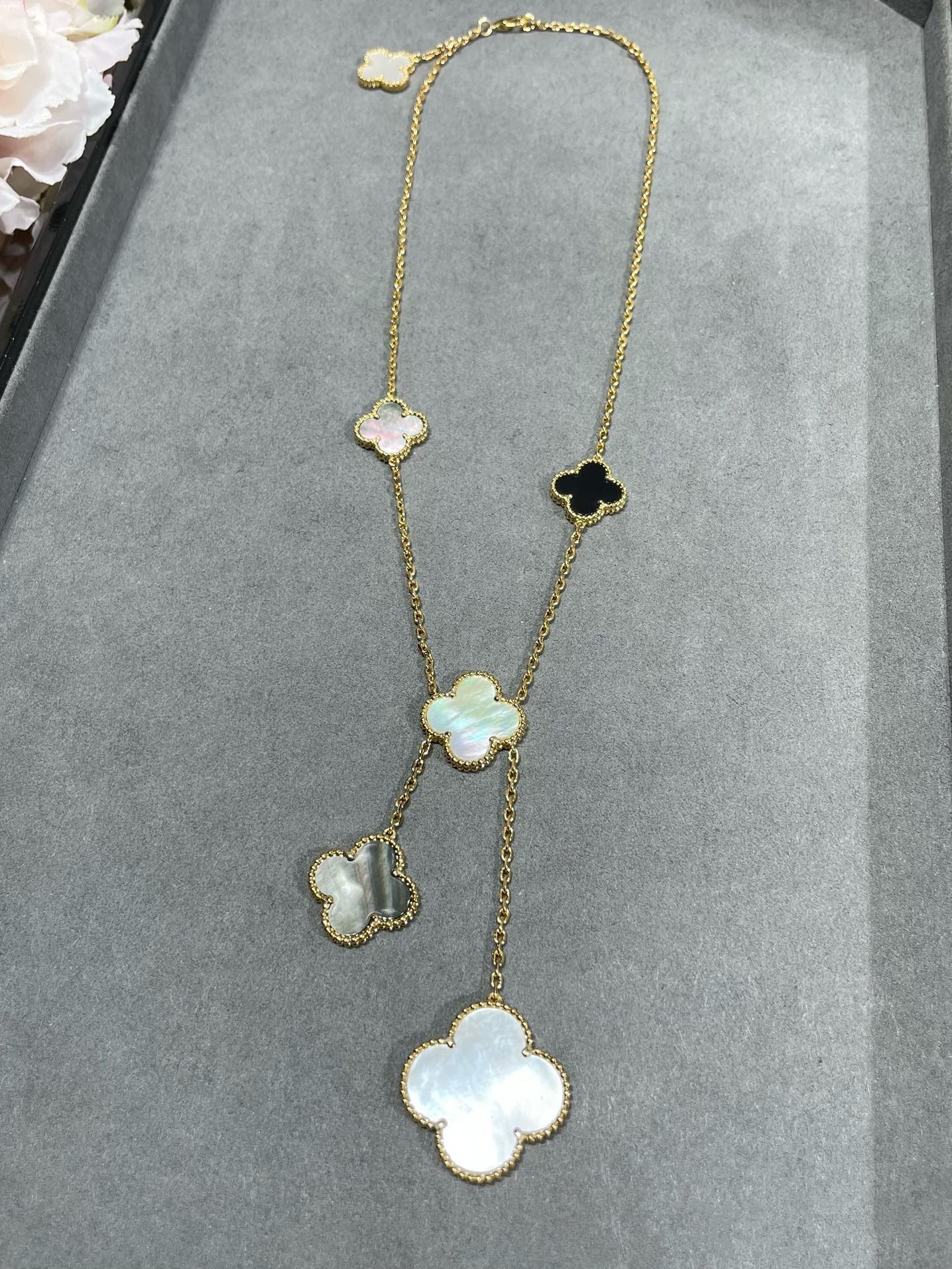 [BIJOUX]CLOVER 6 MOTIF MOP ONYX GOLD NECKLACE