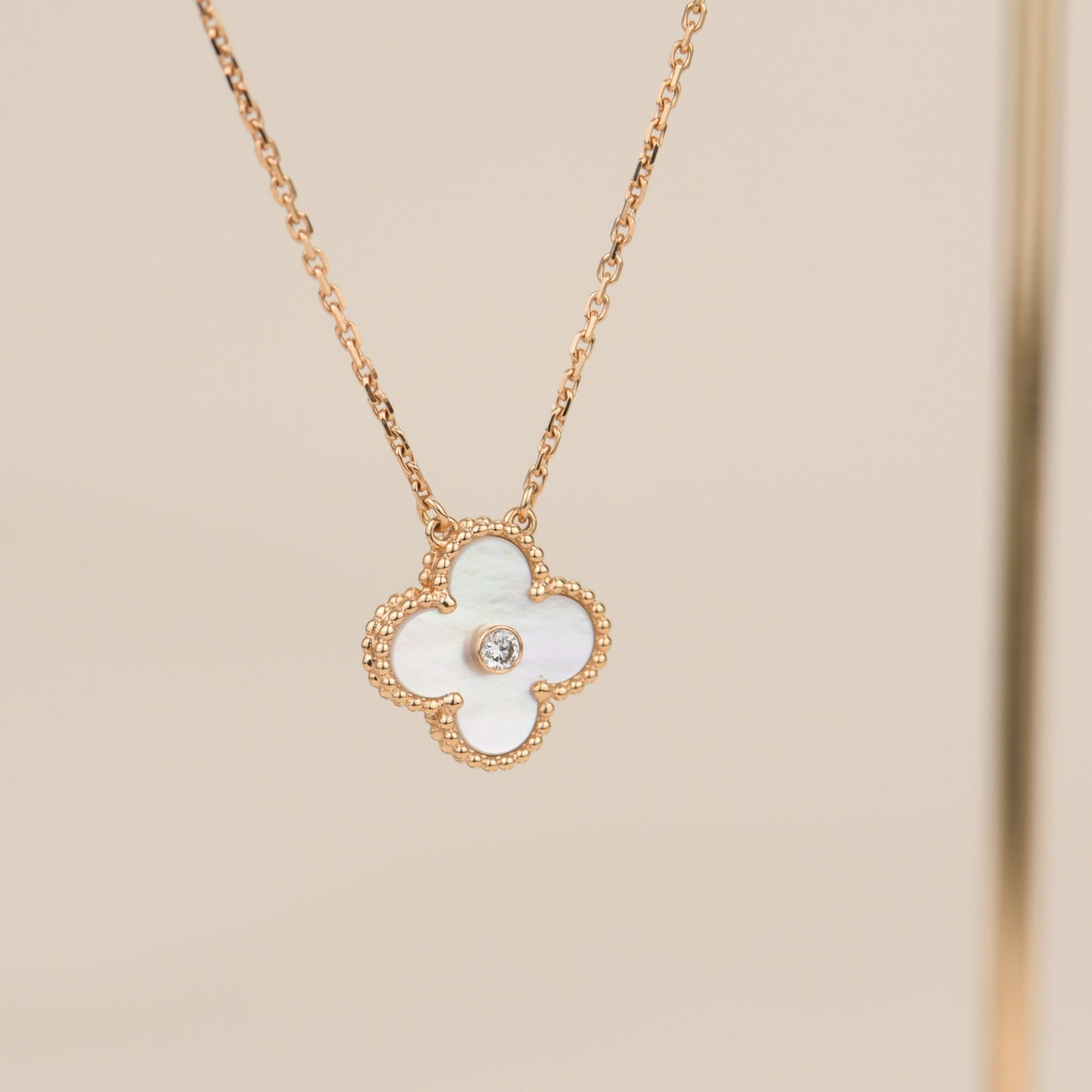 [BIJOUX]CLOVER 15MM DIAMOND WHITE FRITILLARIA NECKLACE