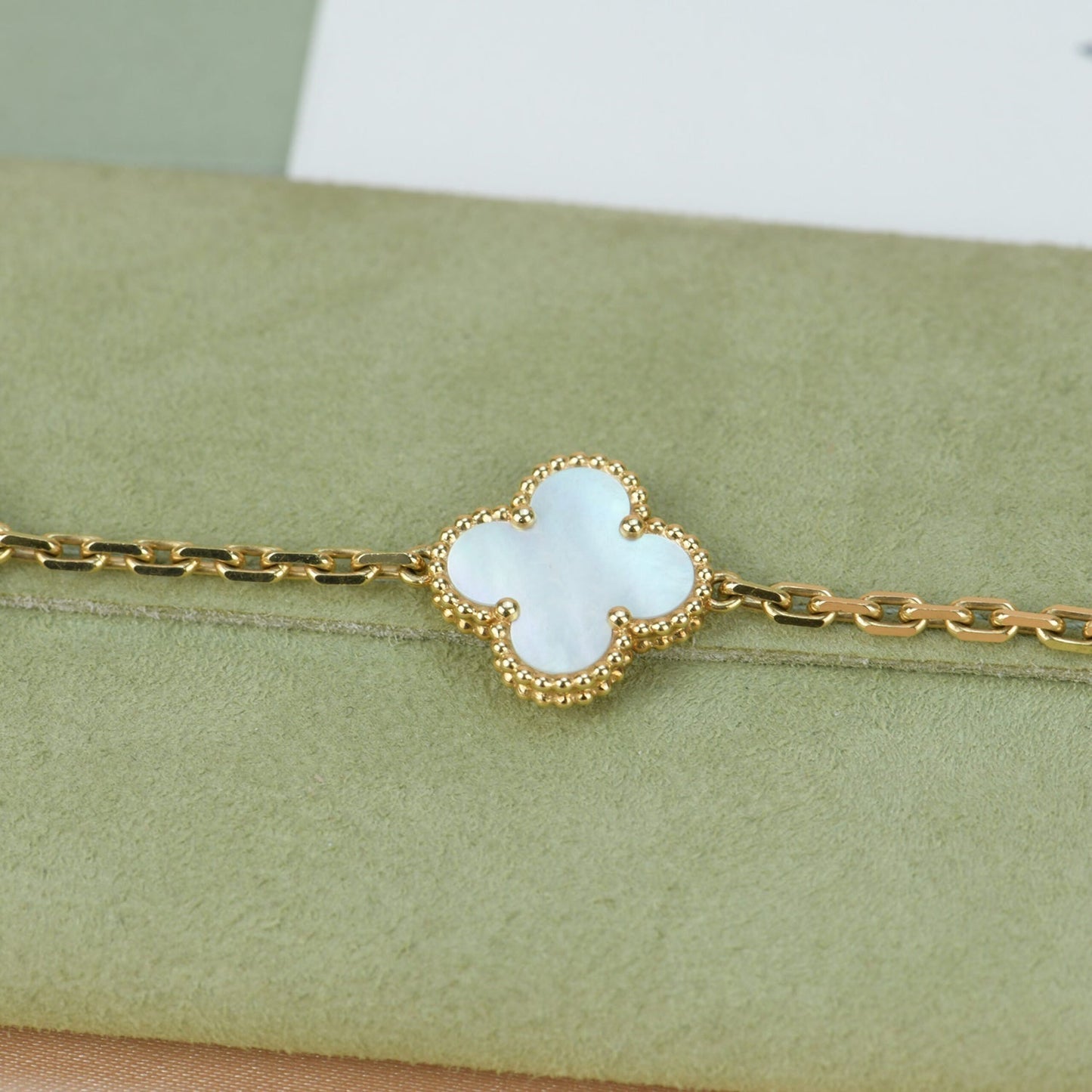 [BIJOUX]CLOVER  5 MOTIF WHITE MOP BRACELET