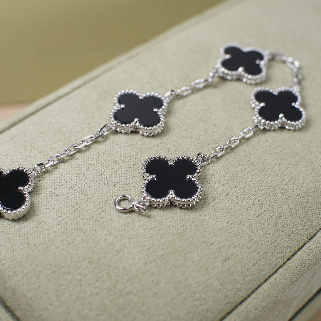 [BIJOUX]CLOVER 5 MOTIF ONYXS  BRACELET SILVER