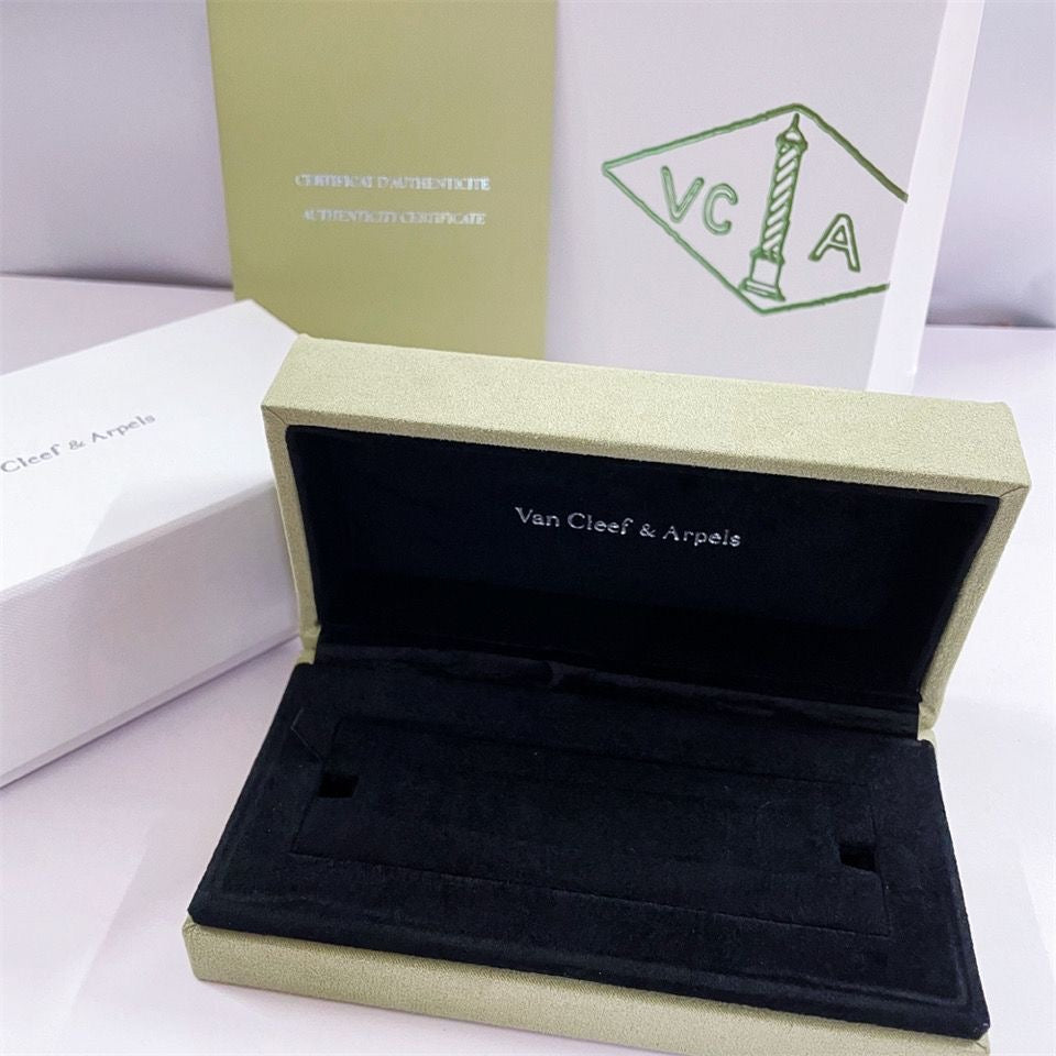 [BIJOUX]VA CLOVER BRACELET NECKLACE RING BOX GIFT BAG