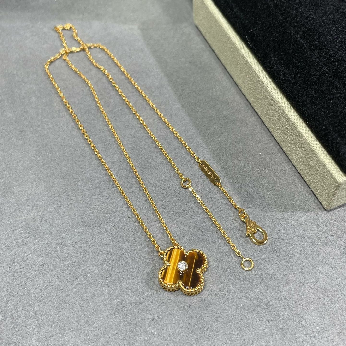 [BIJOUX]CLOVER 15MM DIAMOND AND YELLOW TIGER'S EYE AGATE necklace