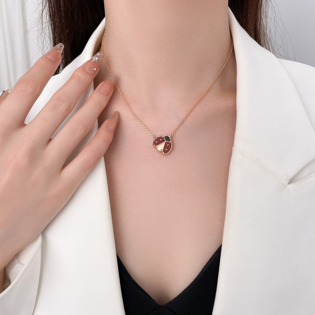 [BIJOUX]LUCKY  CARNELIANS LADYBUG NECKLACE