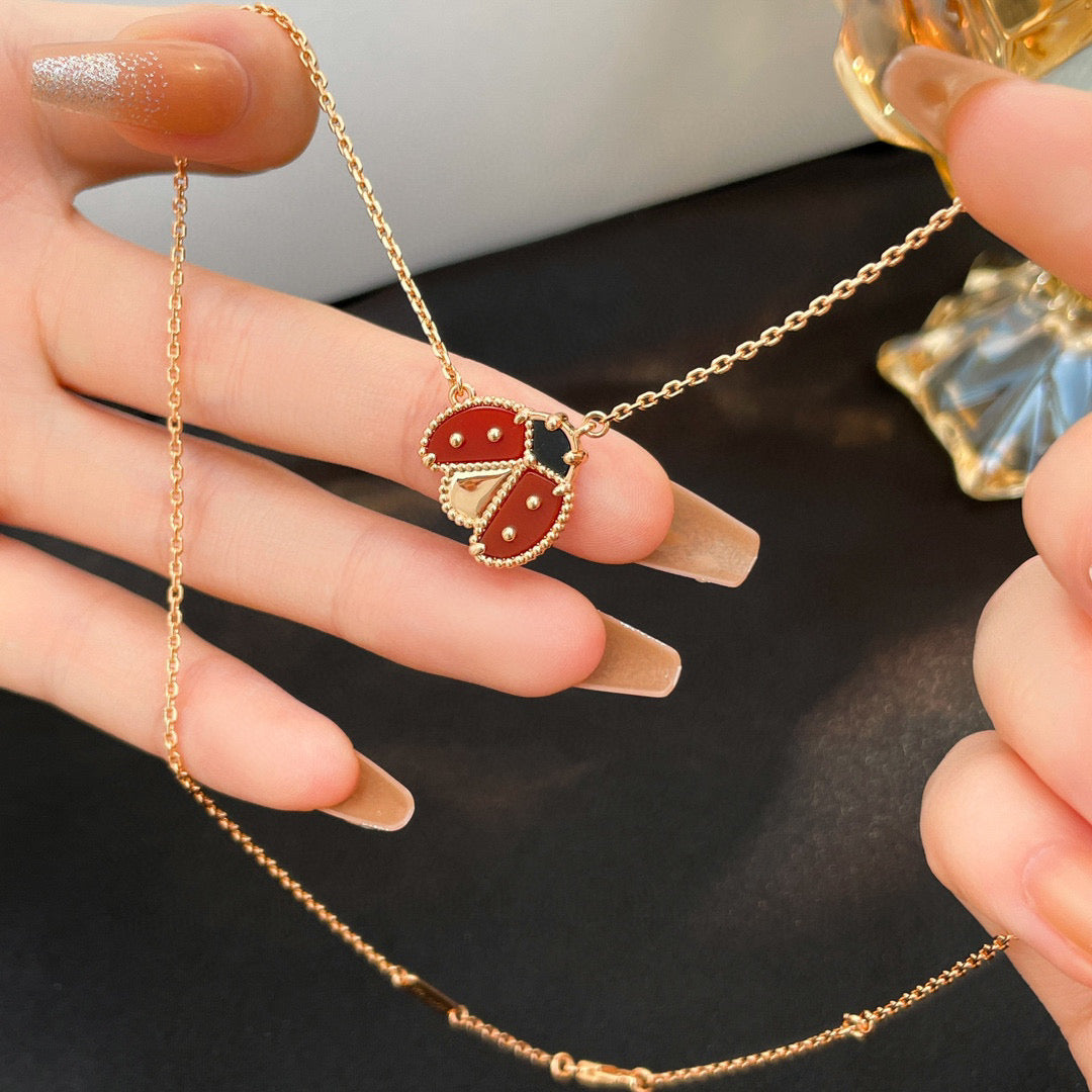 [BIJOUX]LUCKY  CARNELIANS LADYBUG NECKLACE