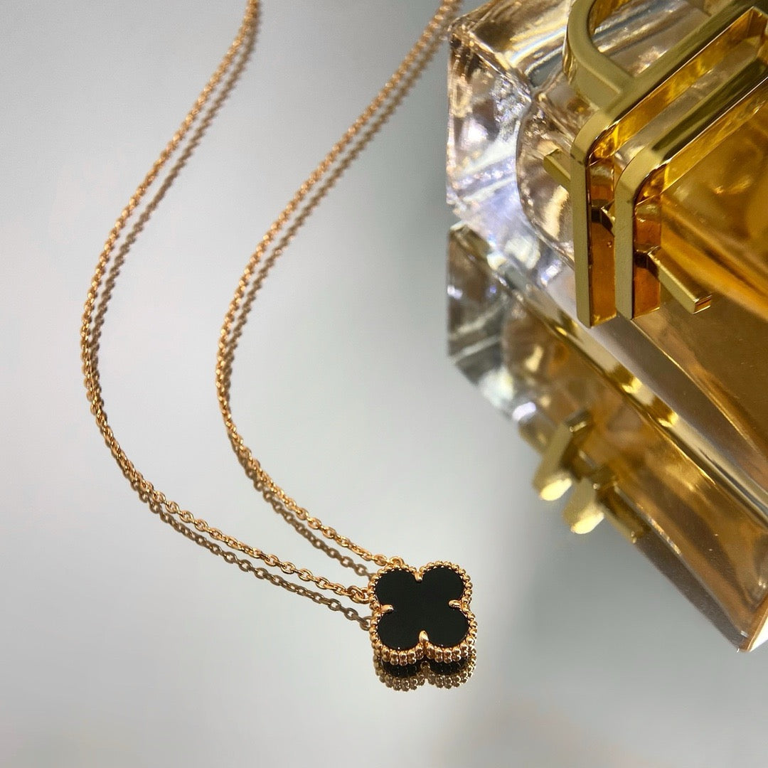 [BIJOUX]CLOVER 15MM BLACK ONYX SINGLE FLOWER NECKLACE