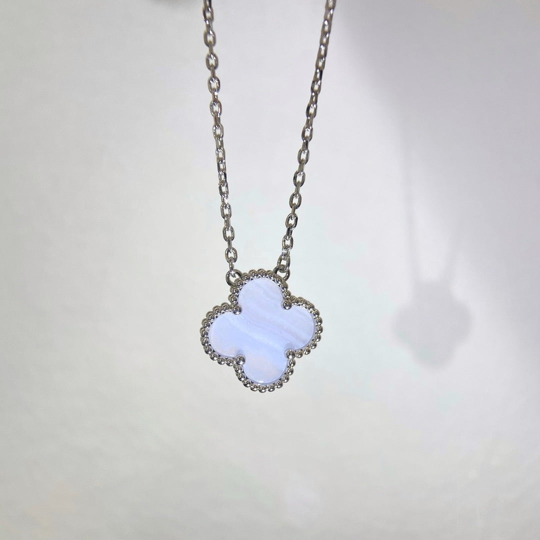 [BIJOUX]CLOVER 15MM BLUE CHALCEDONY NECKLACE SILVER