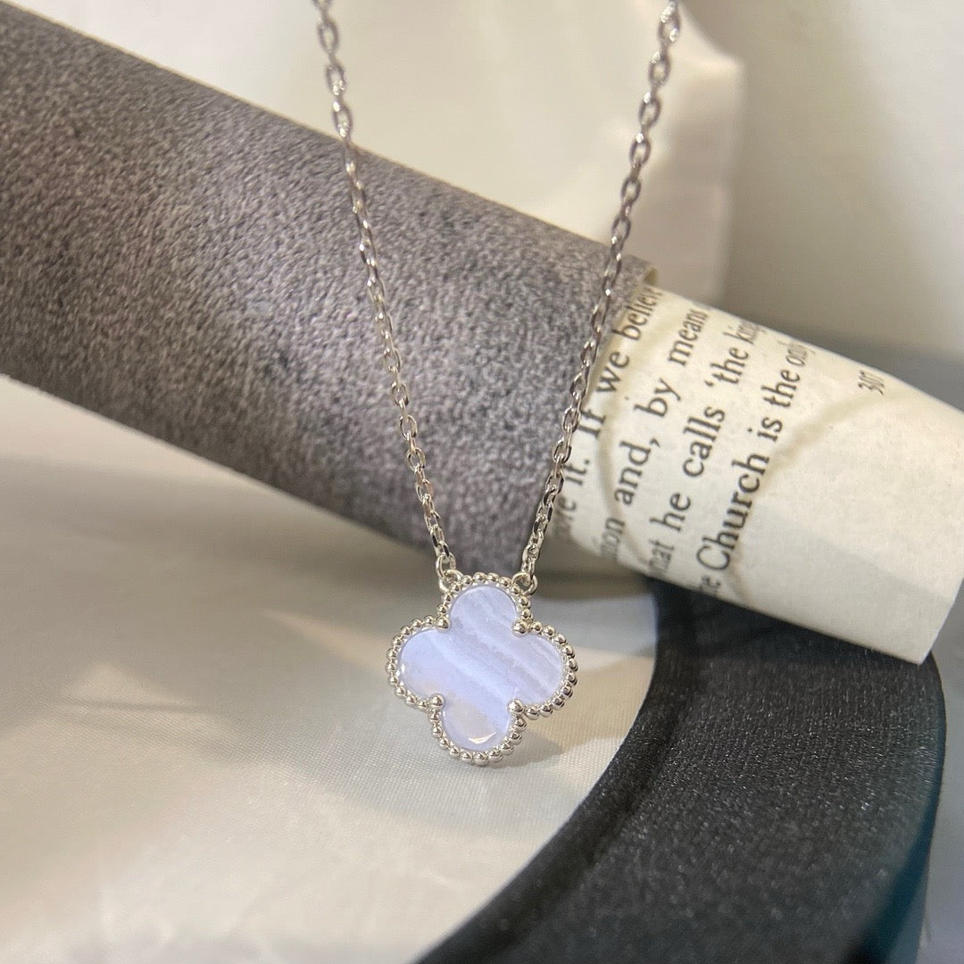 [BIJOUX]CLOVER 15MM BLUE CHALCEDONY NECKLACE SILVER