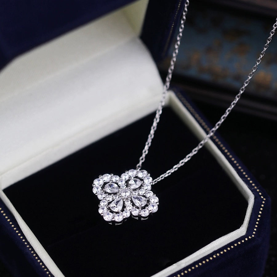 [BIJOUX] COLLIER BOUCLE MOTIF COMPLET COMBINAISON DE DIAMANTS