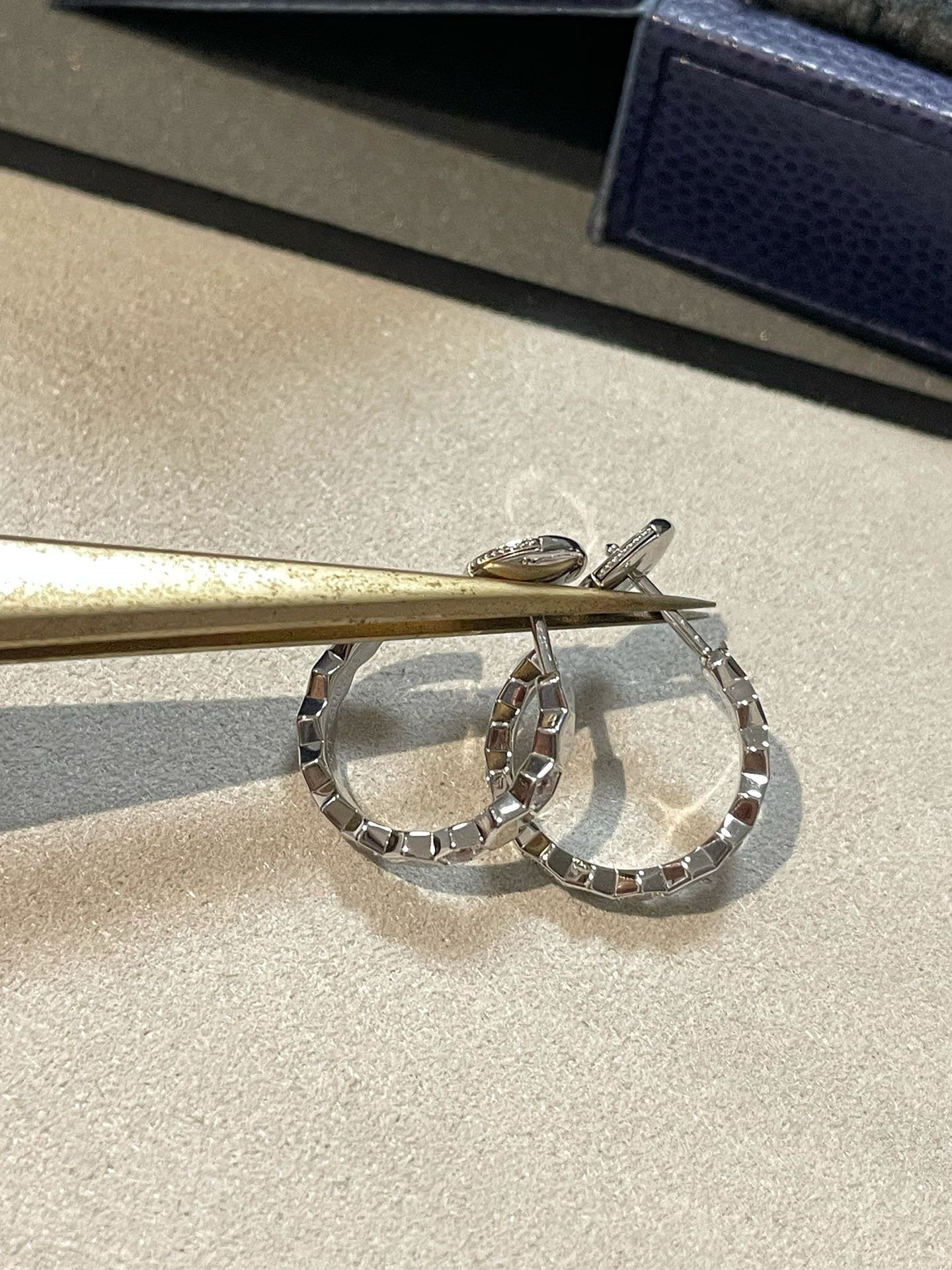 [BIJOUX] Bague creuse en forme de trèfle à quatre feuilles