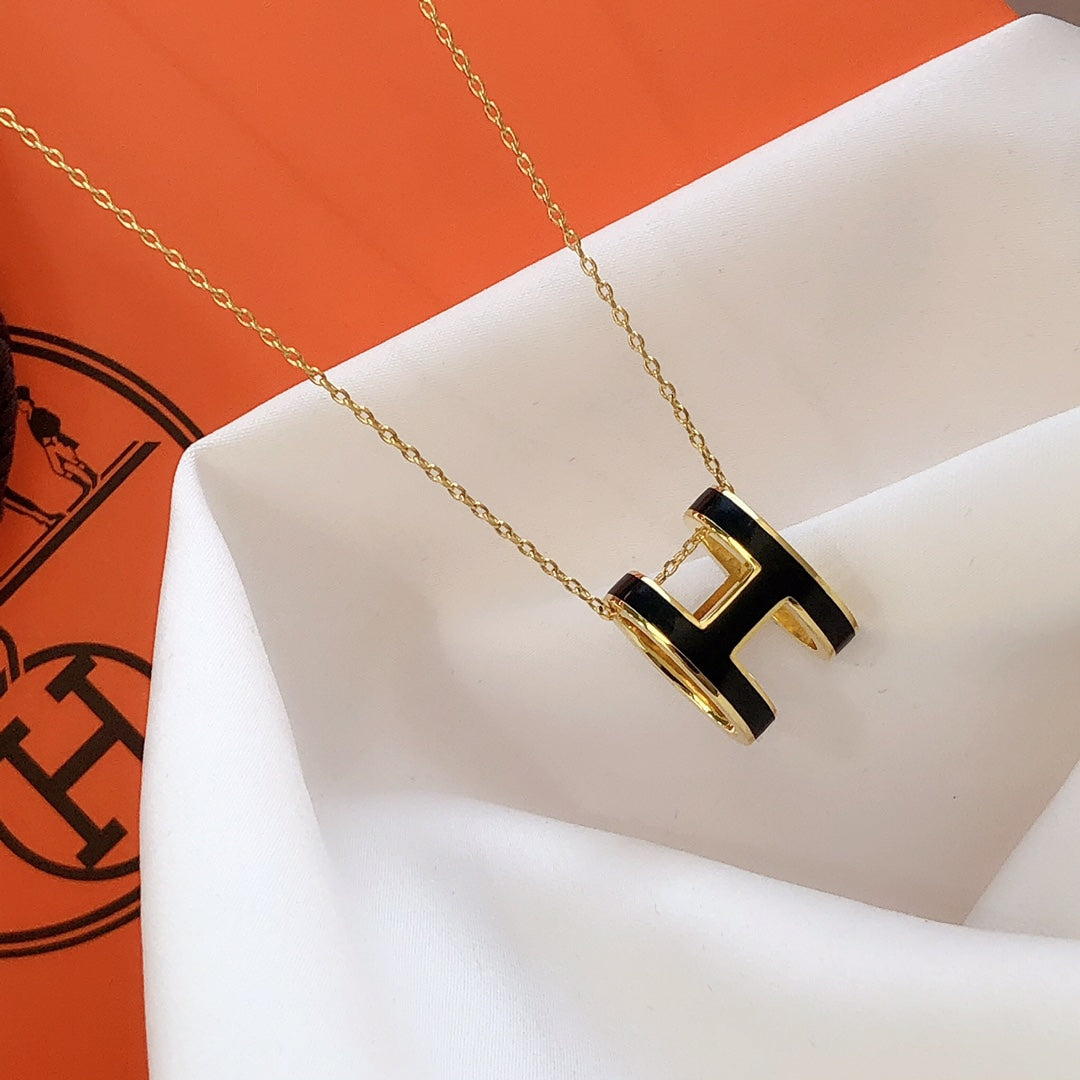 [BIJOUX]HM CLIC BLACK ENAMEL GOLD NECKLACE