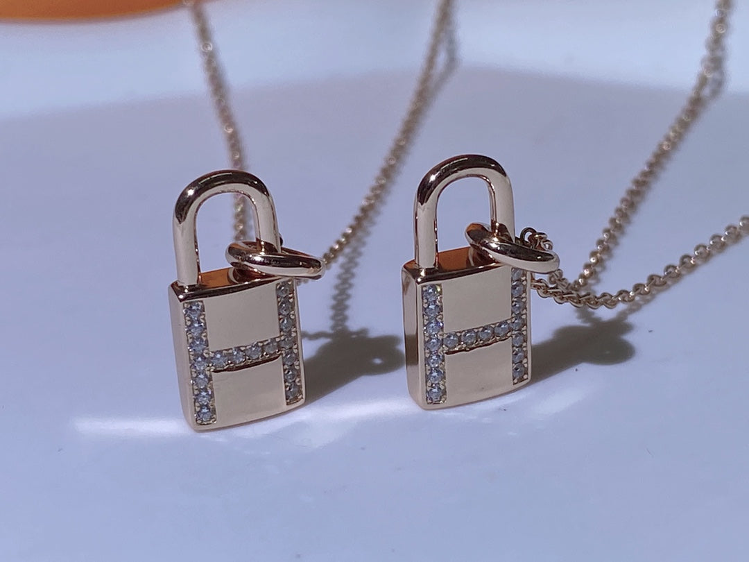 [BIJOUX]HM アドバンスド ニッチ ロック ヘッド ネックレス ダイヤモンド