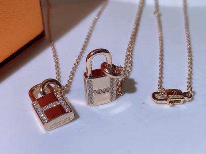 [BIJOUX]HM アドバンスド ニッチ ロック ヘッド ネックレス ダイヤモンド