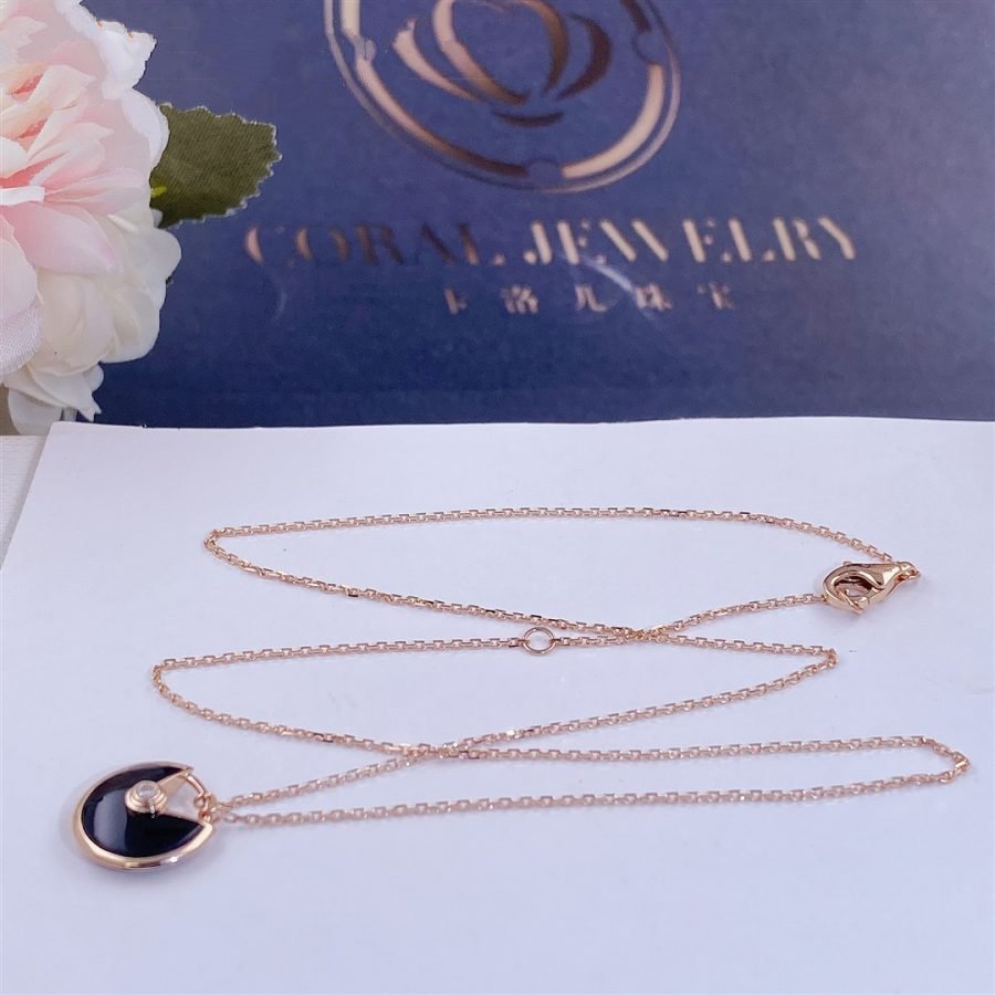 [BIJOUX] COLLIER AMULETTE OR ROSE ONYX