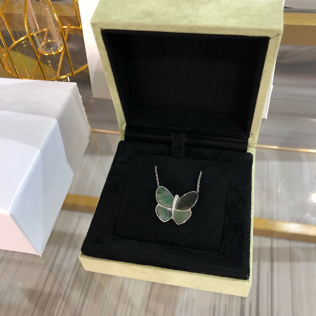 [BIJOUX]LARGE BUTTERFLY SILVER PENDANT DIAMOND NECKLACE