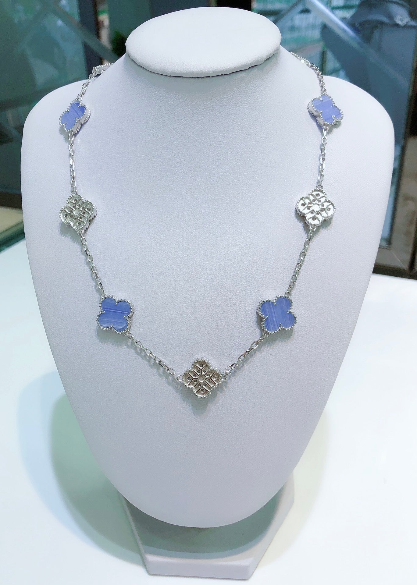 [BIJOUX]CLOVER 10 MOTIFS CHALCEDONY DIAMONDS SILVER NECKLACE